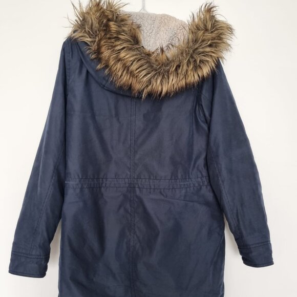 Abercrombie and Fitch Women Sherpa Lined Military Parka medium - Picture 2 of 4